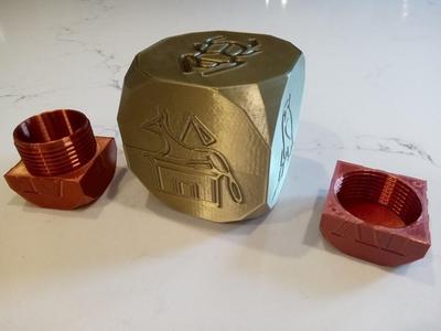 Dice container