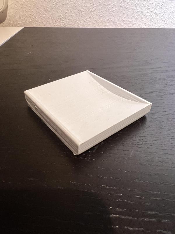 Filament stand vertical