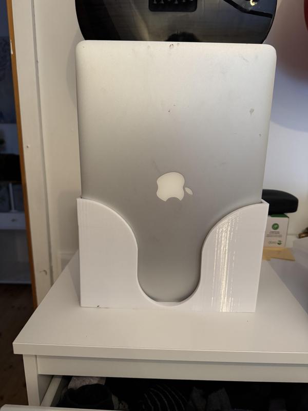 13" Macbook Air (A1369) Wall Mount