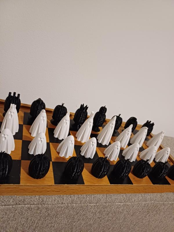 halloween chess set