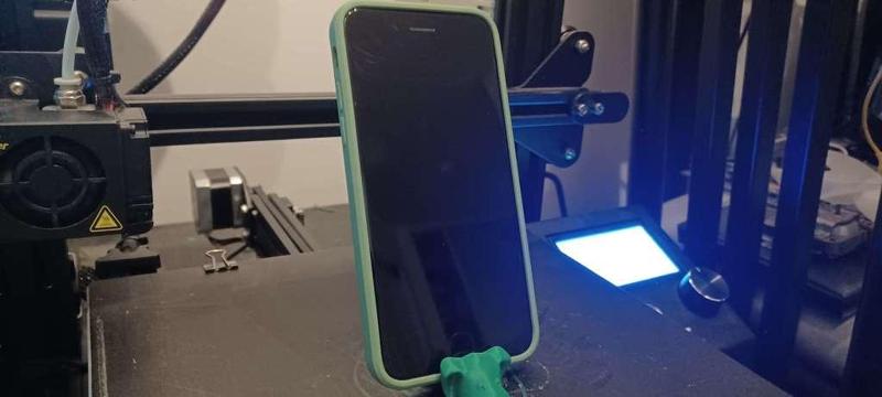 Dog Phone Stand/Keychain For Thick or big phones - Easy Print In Place