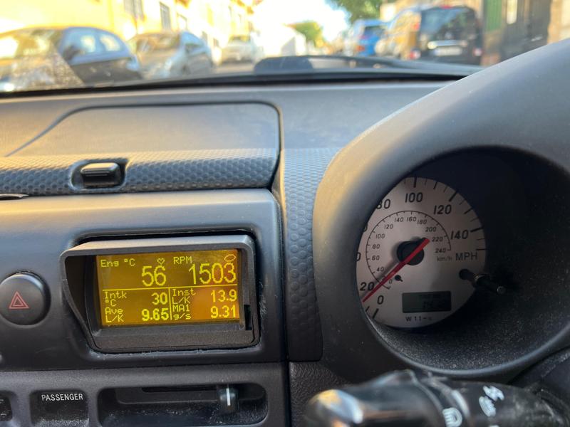 Toyota MR2 ZZW30 ultragauge dash integration with pad