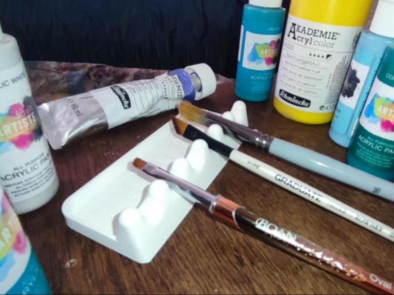 Paint brush stand, holder with drip tray