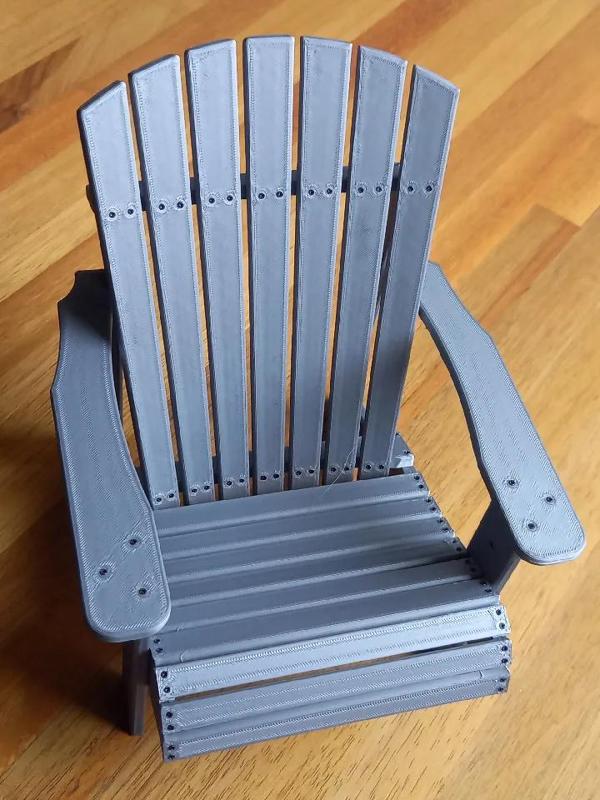 Adirondack chair (1:5 scale) with screws   