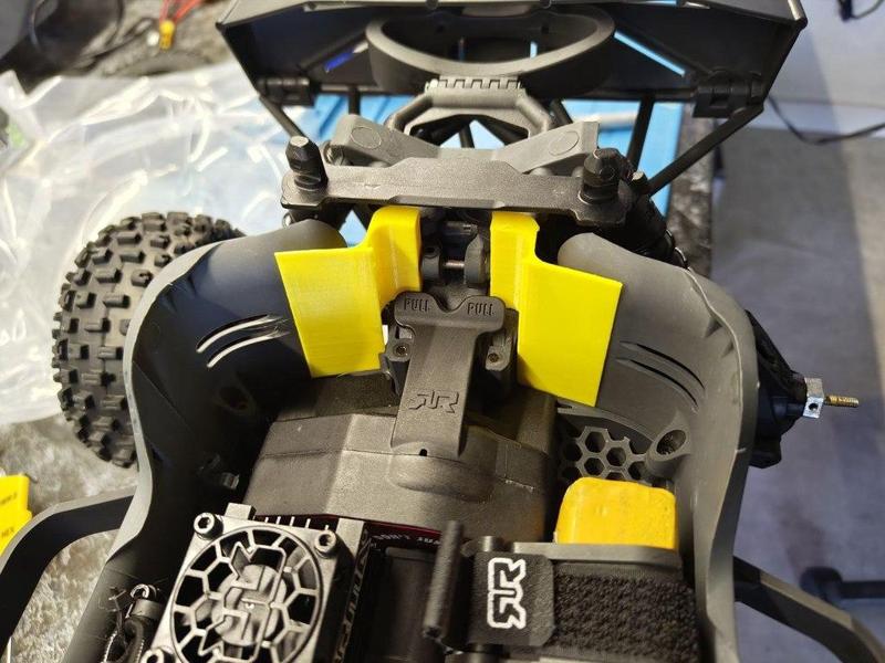 ARRMA  SENTON 223S v4 snow cover.