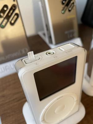Ipod 1 dust cap