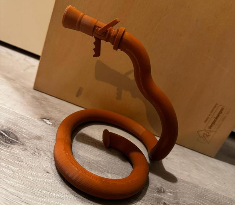 Hollow jet pipe with hose