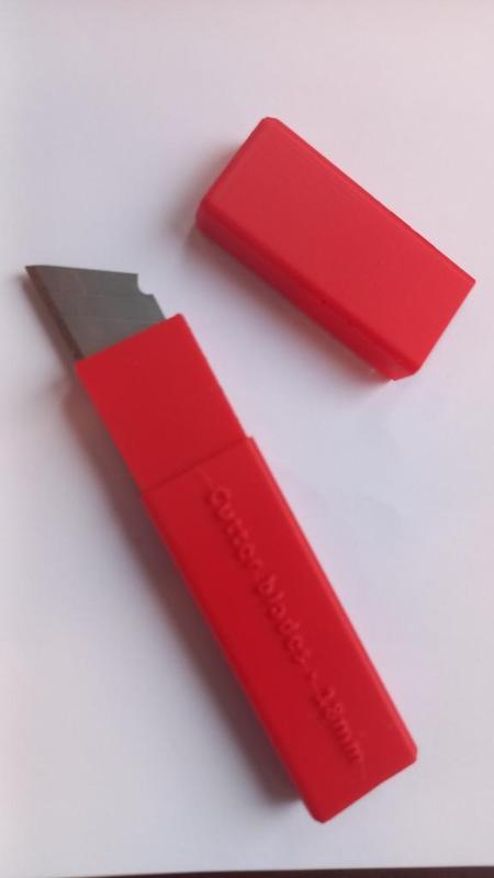 Storage box for cutter blade 18mm