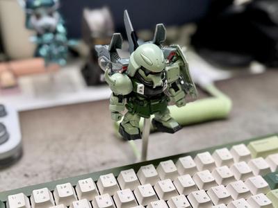 SD Gundam USB stand