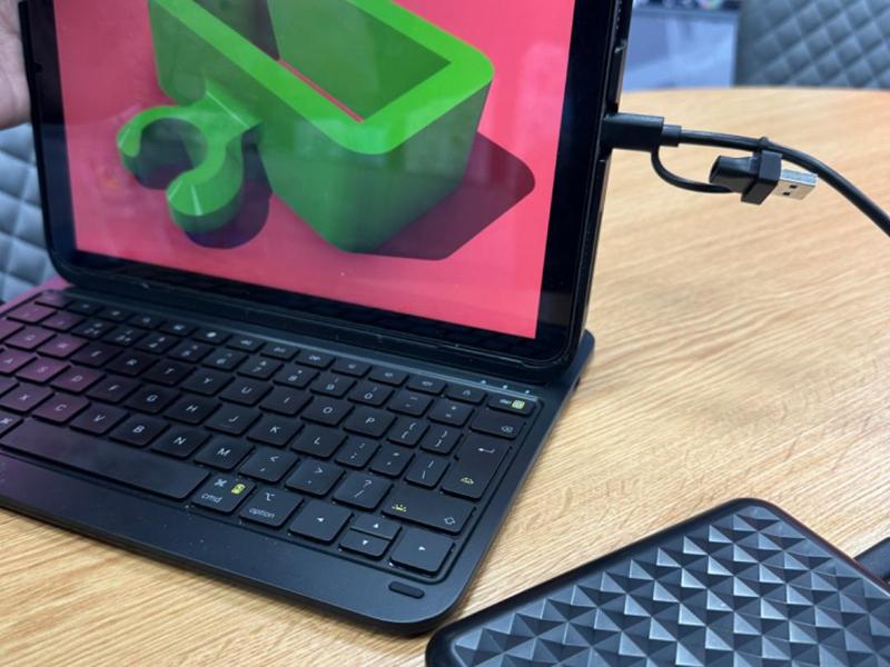 Hard Drive Clip for PC and USB-C IPads