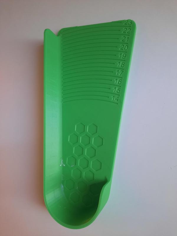 Measuring tool for toddlers feet