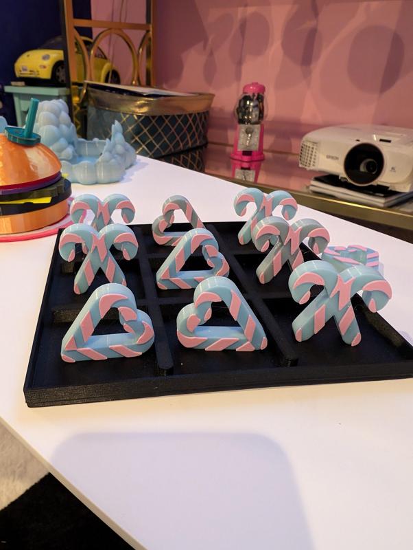 Candy Cane Lane - Tic Tac Toe Board - Games, Stocking Stuffers, Car Games, Decor