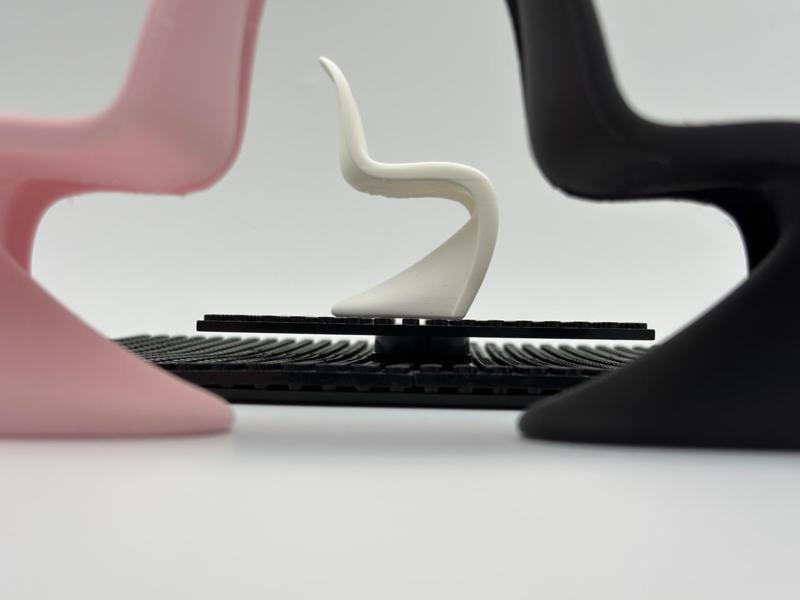 Verner Panton Chair - 1:10 scale