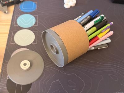 Spinning Pen Holder