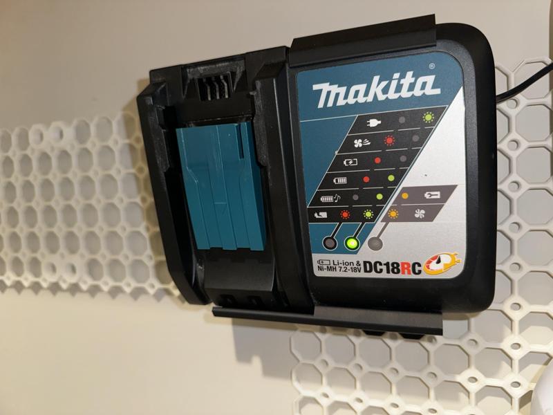 Multiboard Mount for Makita battery charger DC18RC
