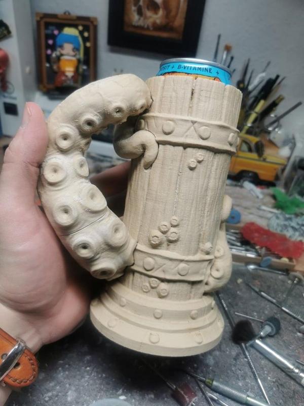 Lovecraftian Can Holder