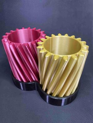 Helical Gear Pen Vase