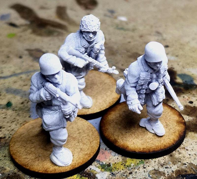28mm German Fallschirmjager mixed weapons Team 1