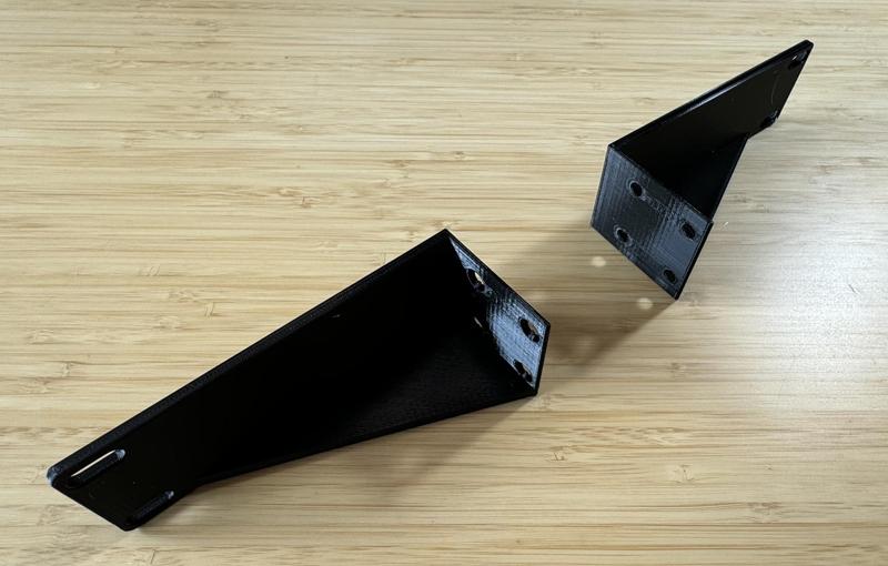 Rack Ears / Mount for Unifi Switch 8 PoE (150W)