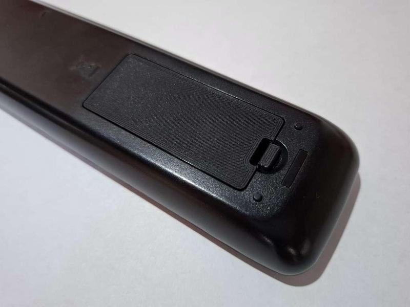 Samsung 5500 Series 5 LED Smart TV remote control battery cover