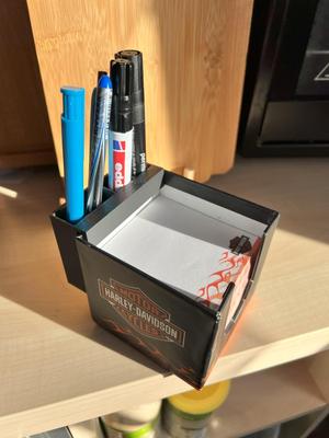 Pen holder