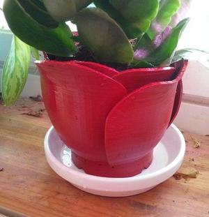 Rose petal flower pot