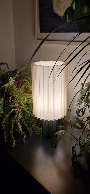 Modernist table lamp v2