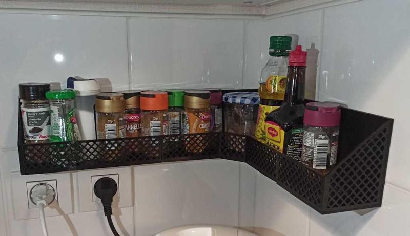 Wall mounted spice rack