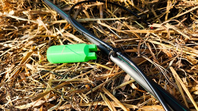 Irrigation Tool for T connectors. Micro Drippers 1/4 tubing 1/2 3/4 main line drip feed 4mm tube