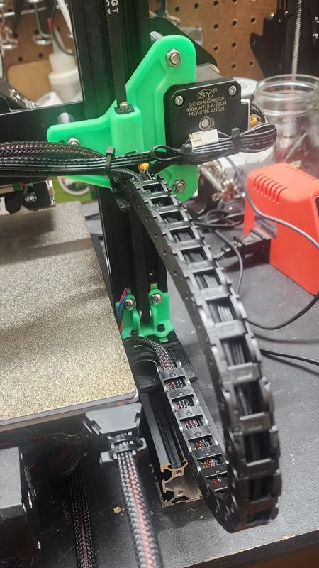 Belted Z Cable Chain Mount