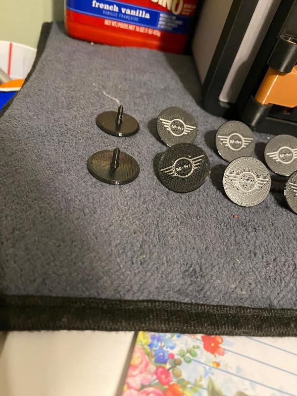 MINI Cooper Stronger golf ball marker