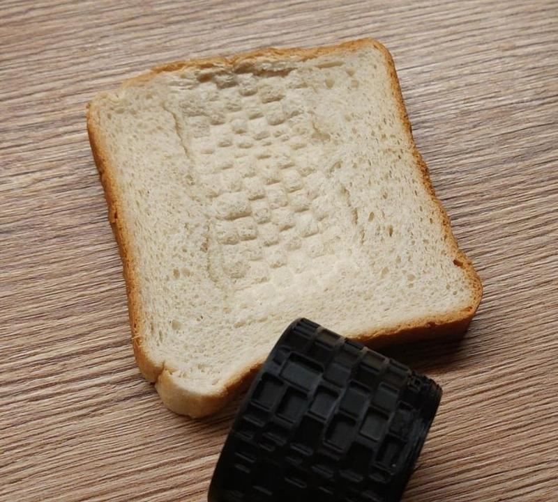 Rock wall texture roller