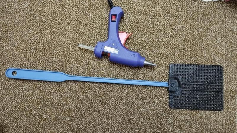 Universal Fliegengitter adapter.