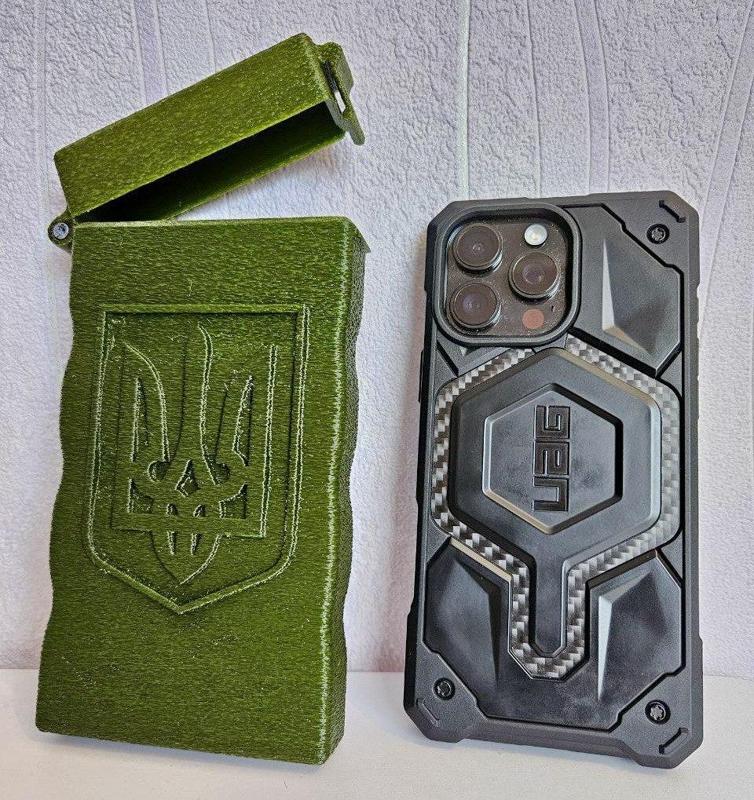 iPhone 16 Pro Max hard case