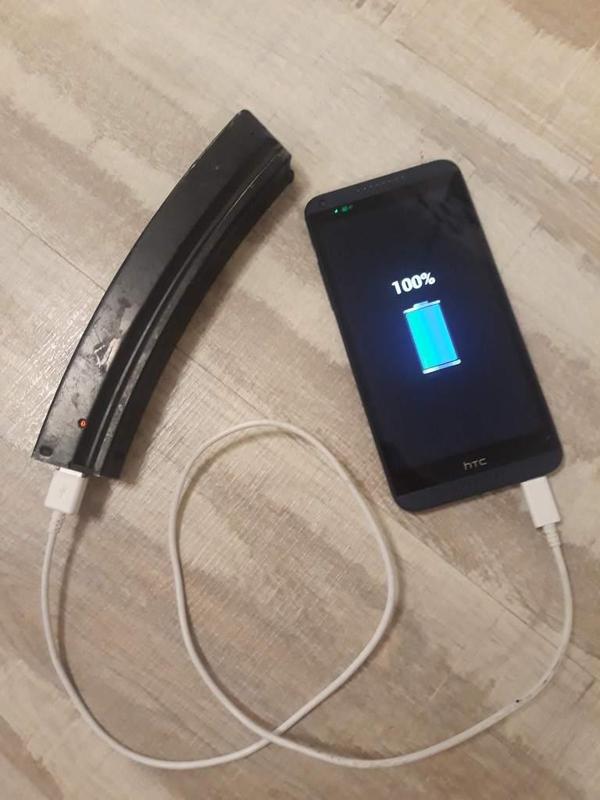 POWERMAG (powerbank + airsoft mag)