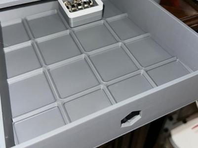 Drawer with Gridfinity bottom
