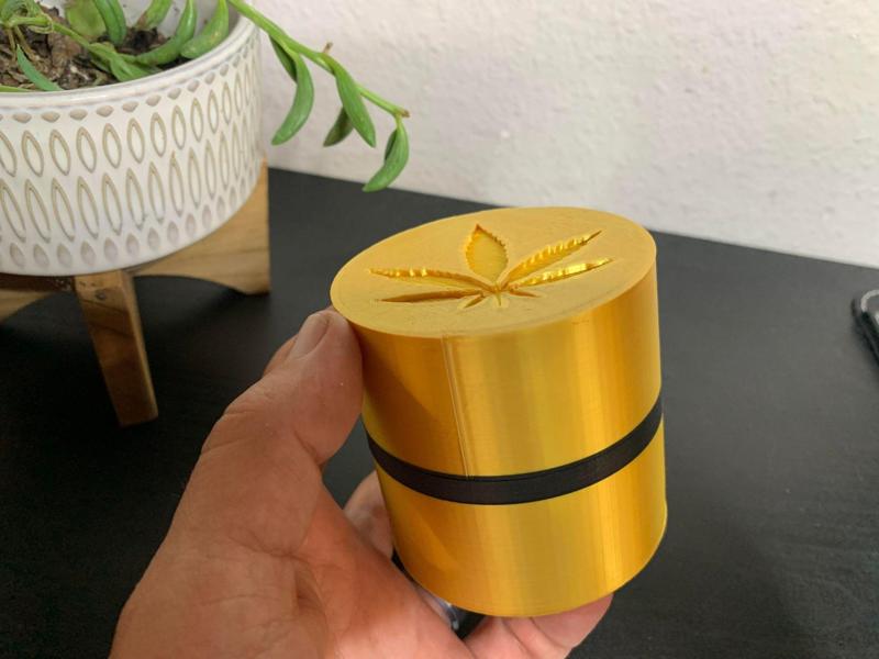 Marijuana Leaf 510 Thread Vape Cartridge Holder 19 Carts