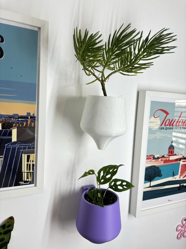 Modular Vertical Planter – Stackable Self Watering Dripping System