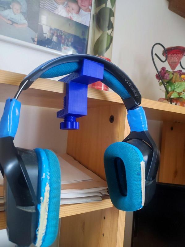 headphone stand