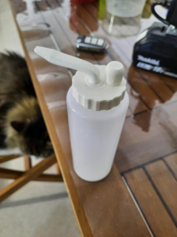 Glue Bottle from Sauce Bottle and 6mm tube