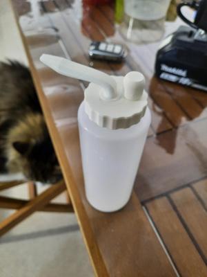 Glue Bottle from Sauce Bottle and 6mm tube