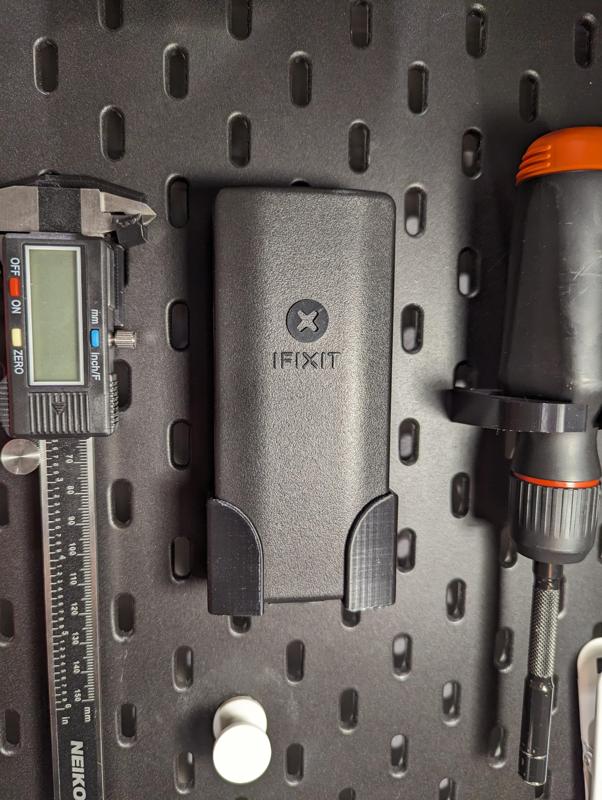 Skadis iFixit Minnow holder