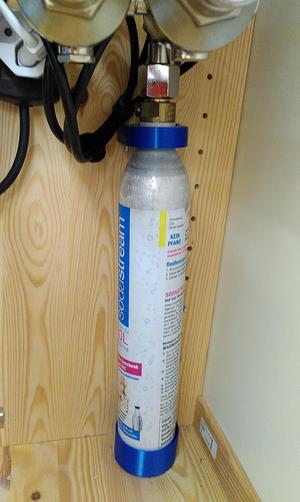 co2 bottle holder sodastream (fish tank)