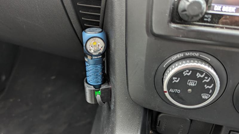 Olight MCC 1 A charger holder for Perun 2 Mini