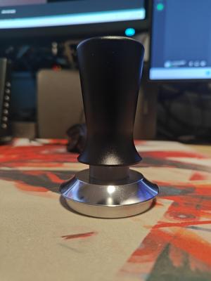 Self leveling tamper improved guide