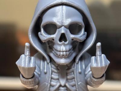 Skeletti - with a clear gesture