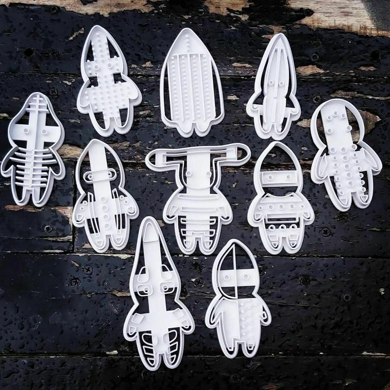 Set of cutters with Selk'nam theme