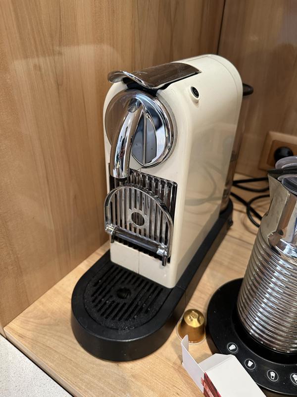 kávovar nespresso bottom