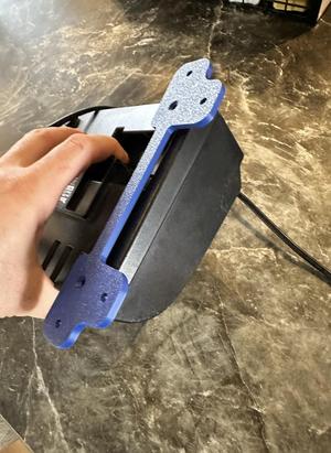 Makita DC18SD wall mount