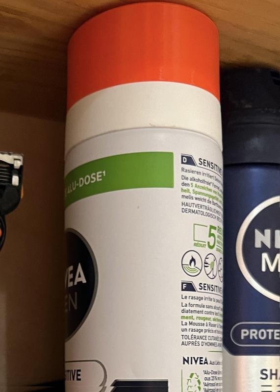 Short NIVEA Shaving Cream Cap